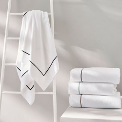 Ricamo Towel Collection